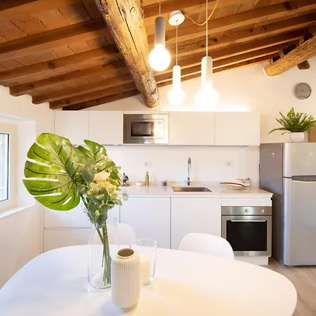 Sibilla Luxury Flat In Center Town Appartamento Lucca